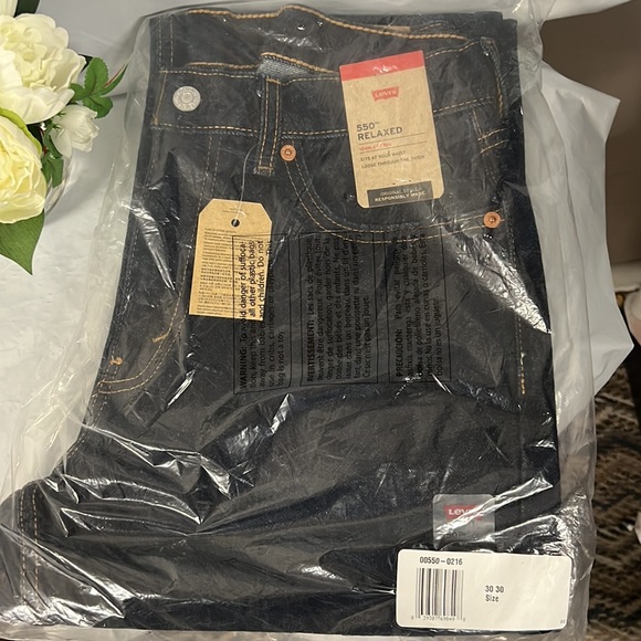 NWT - Levi’s 550 Relaxed Fit Men’s Jeans, Rinse Dark Wash - Non Stretch - 30x30 - Picture 5 of 8